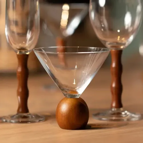 Taça para Martini Mori em Cristal Ecológico  Madeira Acácia 250ml