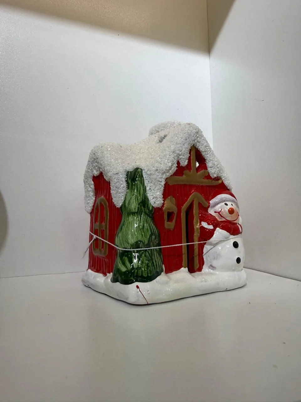 Casinha Decorativa de Natal em Cerâmica com Boneco de Neve