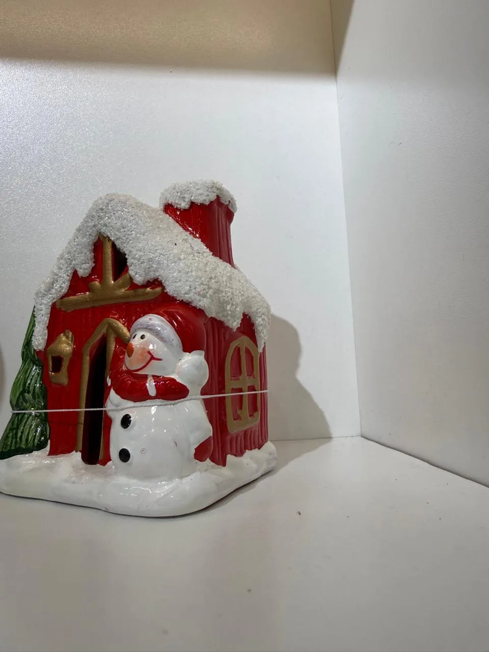 Casinha Decorativa de Natal em Cerâmica com Boneco de Neve